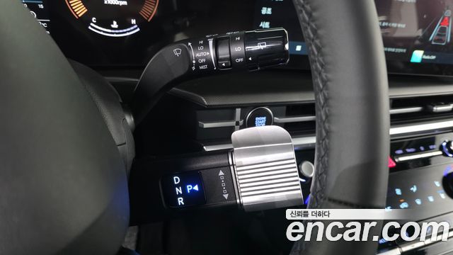Hyundai Santafe 2025 — photo 9