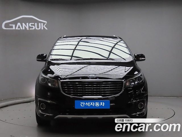 Kia Canival 2018 — photo 3