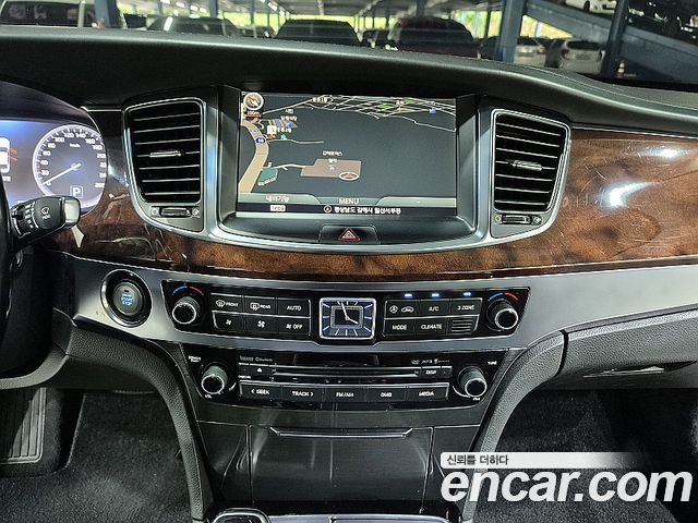 Hyundai Equus 2015 — photo 8