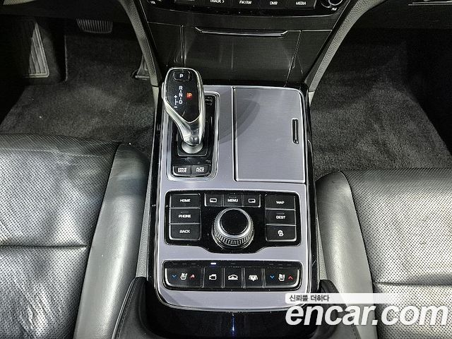 Hyundai Equus 2015 — photo 10