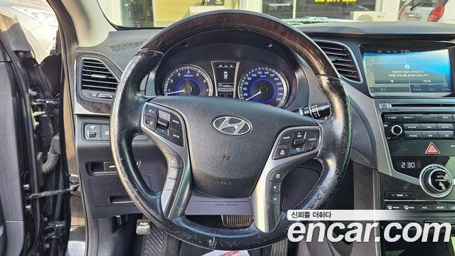 Hyundai Grandeur 2015 — photo 16