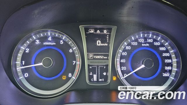 Hyundai Grandeur 2015 — photo 17