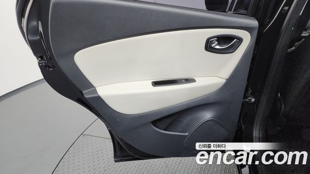 Renault Korea QM3 2018 — photo 15