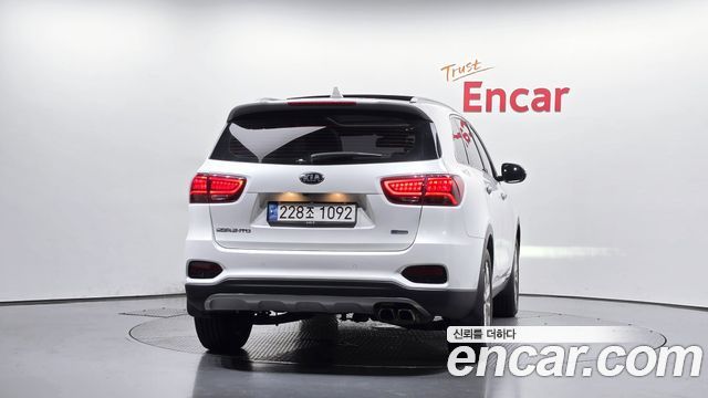 Kia Sorento 2018 — photo 4