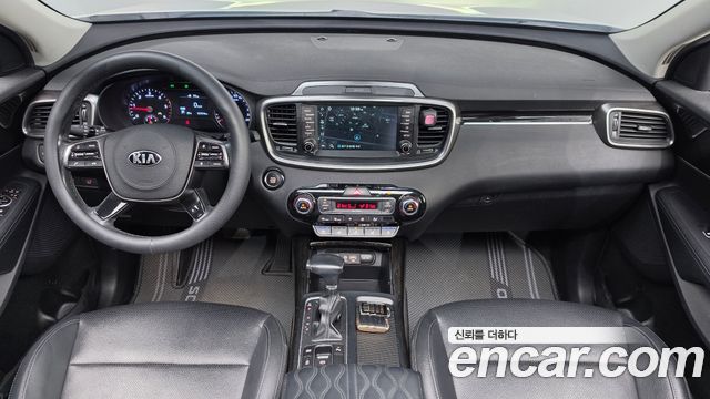 Kia Sorento 2018 — photo 10