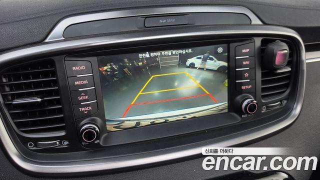Kia Sorento 2018 — photo 22