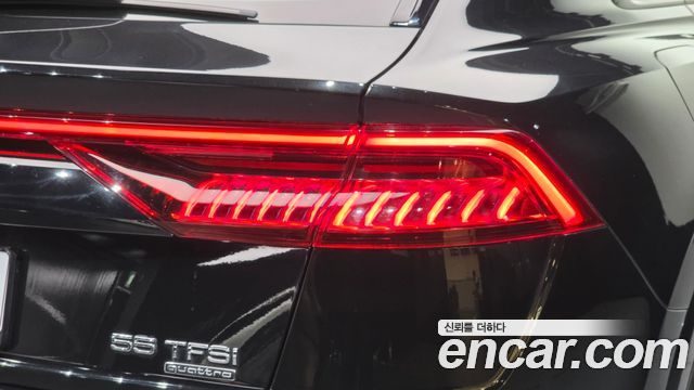 Audi Q8 2023 — photo 9