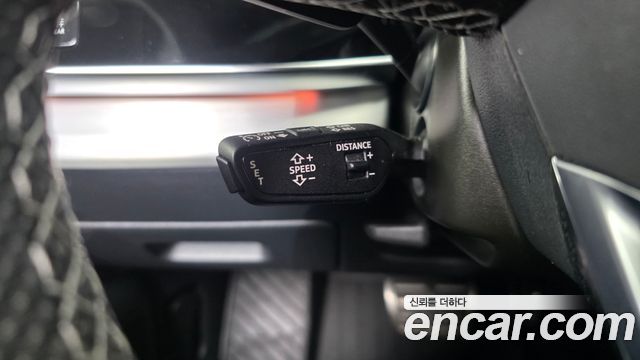 Audi Q8 2023 — photo 28