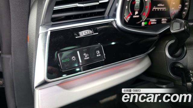 Audi Q8 2023 — photo 39
