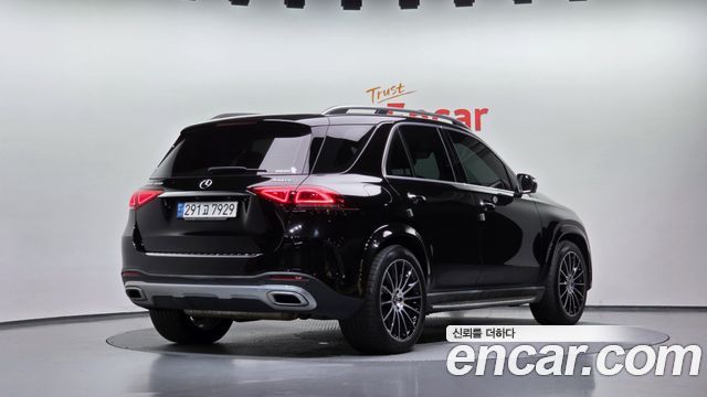 Mercedes-Benz GLE-Class 2023 — photo 2