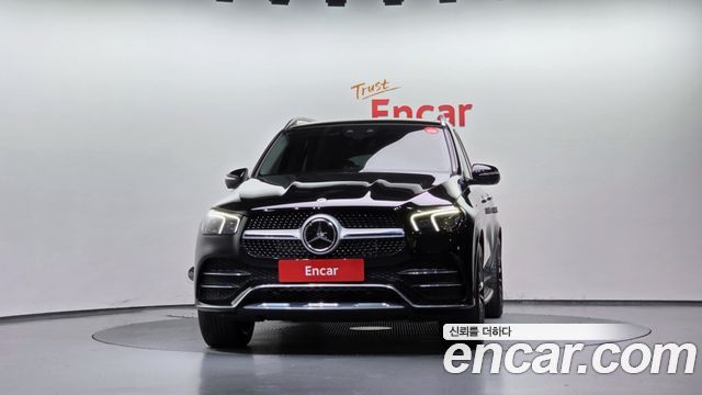Mercedes-Benz GLE-Class 2023 — photo 3