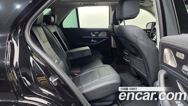 Mercedes-Benz GLE-Class 2023 — photo 18