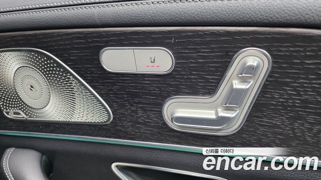 Mercedes-Benz GLE-Class 2023 — photo 25