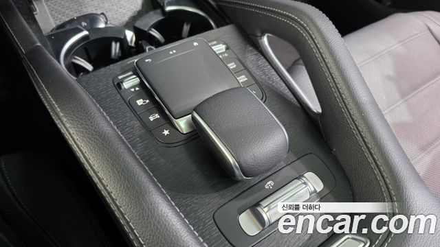 Mercedes-Benz GLE-Class 2023 — photo 33