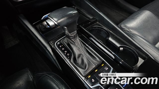 Kia K7 2017 — photo 12