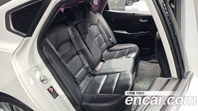 Kia K7 2017 — photo 17