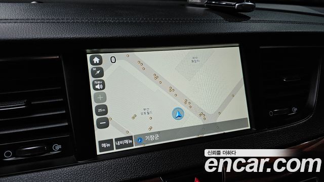 Kia K7 2017 — photo 20