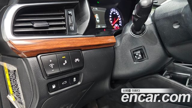 Kia K7 2017 — photo 24