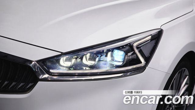 Kia K7 2017 — photo 8