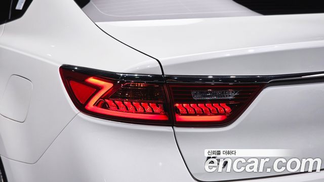Kia K7 2017 — photo 9