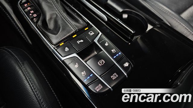 Kia K7 2017 — photo 28