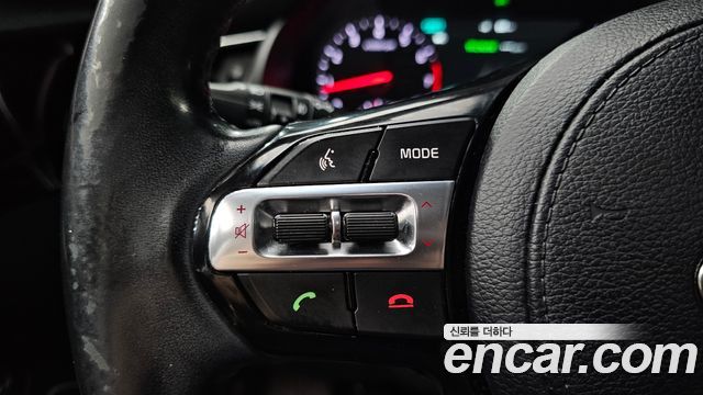 Kia K7 2017 — photo 31