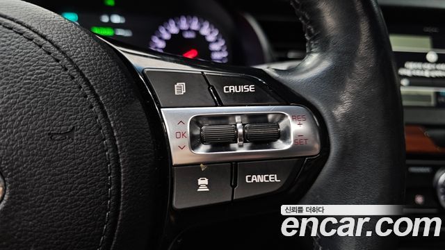 Kia K7 2017 — photo 32