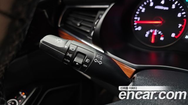 Kia K7 2017 — photo 33