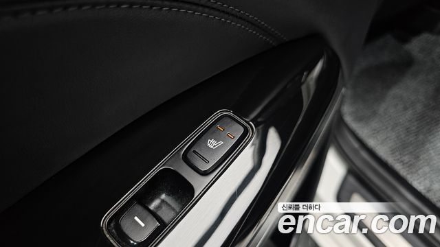 Kia K7 2017 — photo 36
