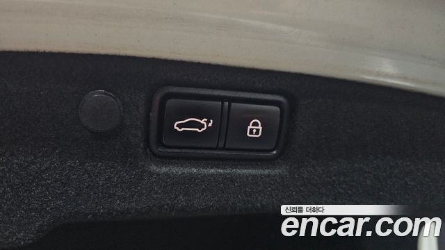 Kia K7 2017 — photo 37