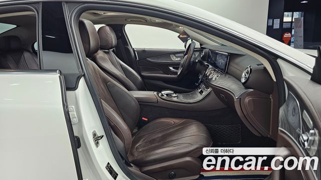 Mercedes-Benz CLS-Class 2019 — photo 11