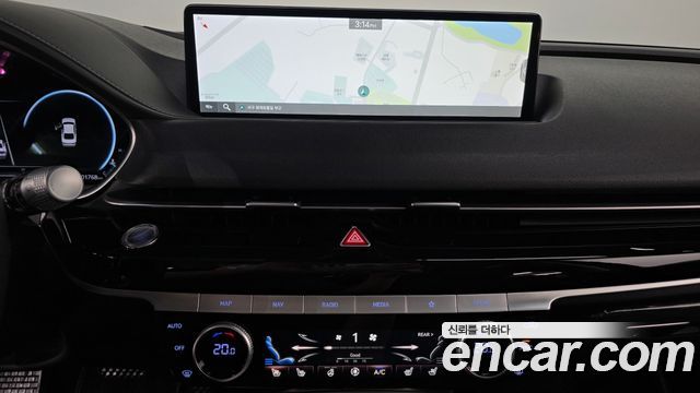 Genesis G80 2023 — photo 12