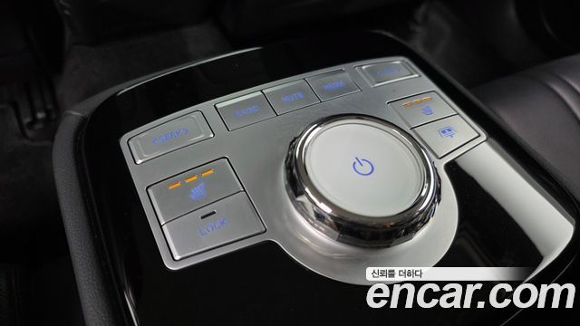 Genesis G80 2023 — photo 17