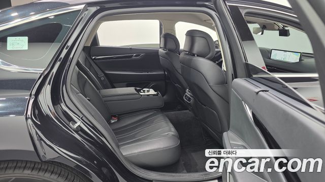 Genesis G80 2023 — photo 18