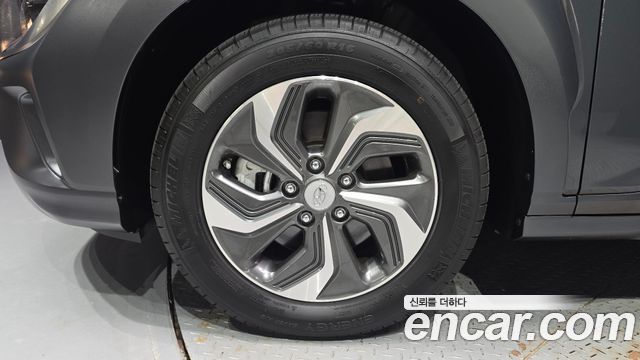 Hyundai Kona 2023 — photo 5