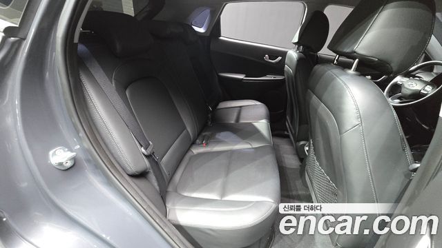 Hyundai Kona 2023 — photo 18