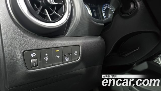 Hyundai Kona 2023 — photo 26