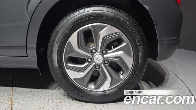 Hyundai Kona 2023 — photo 7