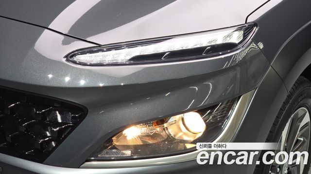 Hyundai Kona 2023 — photo 8