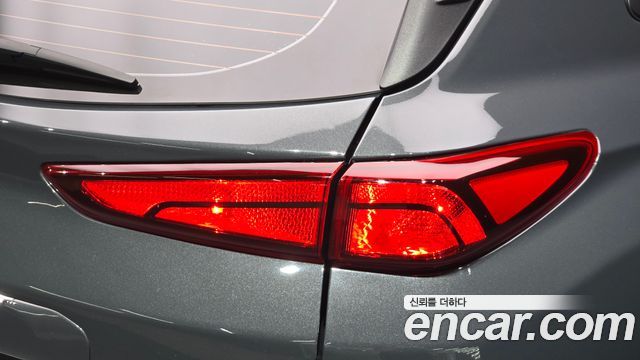 Hyundai Kona 2023 — photo 9