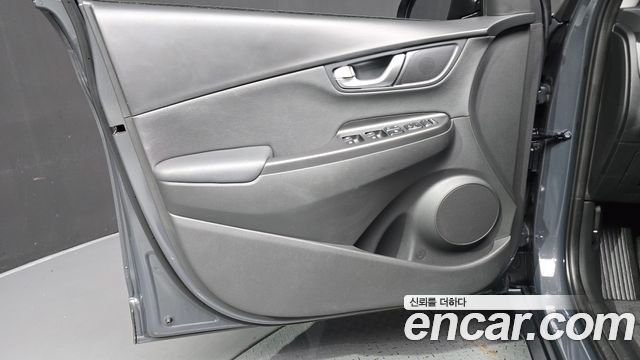 Hyundai Kona 2023 — photo 14