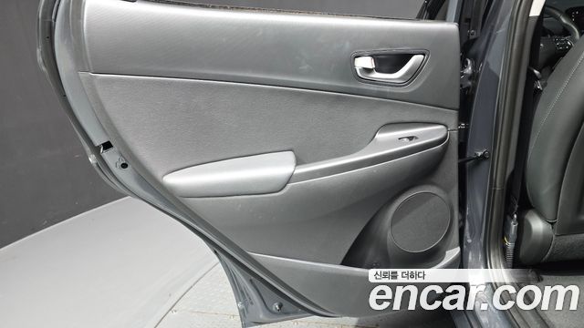 Hyundai Kona 2023 — photo 15