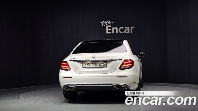 Mercedes-Benz E-Class 2019 — photo 4