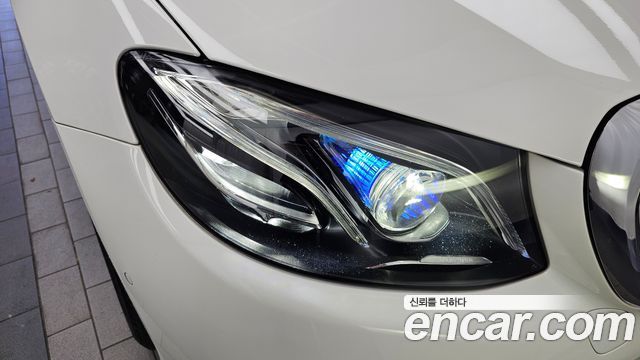 Mercedes-Benz E-Class 2019 — photo 8