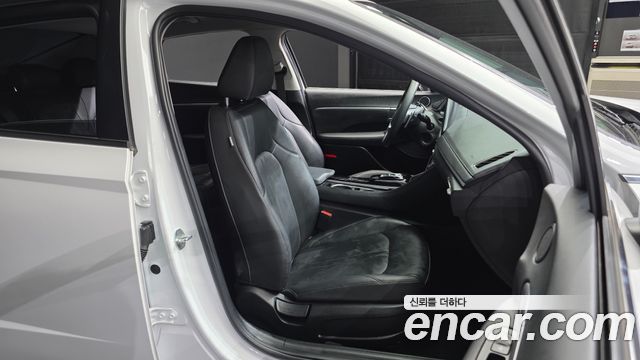 Hyundai Sonata 2022 — photo 17
