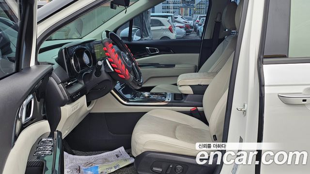 Kia Canival 2021 — photo 8