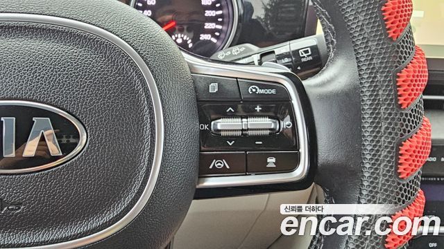 Kia Canival 2021 — photo 15