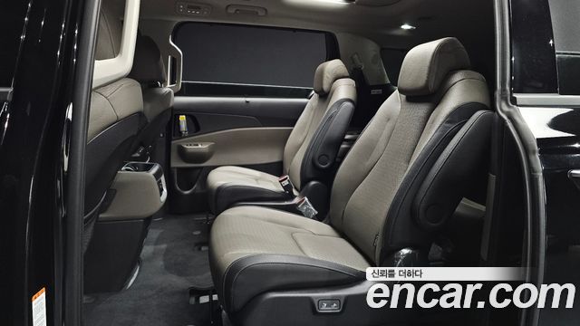 Kia Canival 2024 — photo 18
