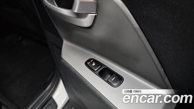 Kia Niro 2023 — photo 25