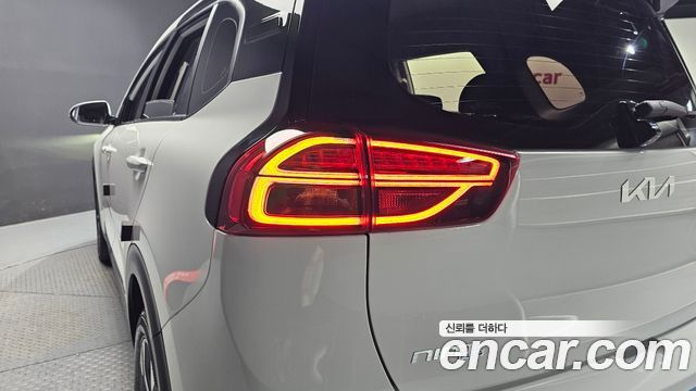 Kia Niro 2023 — photo 9